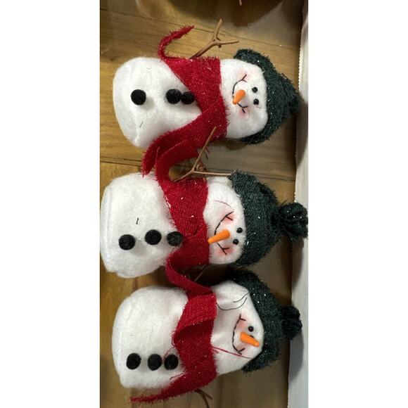 12 Puffy Felt Snowmen Christmas Ornaments Dressed In Hats/ Scarves W/ Twig Arms - Picture 3 of 10